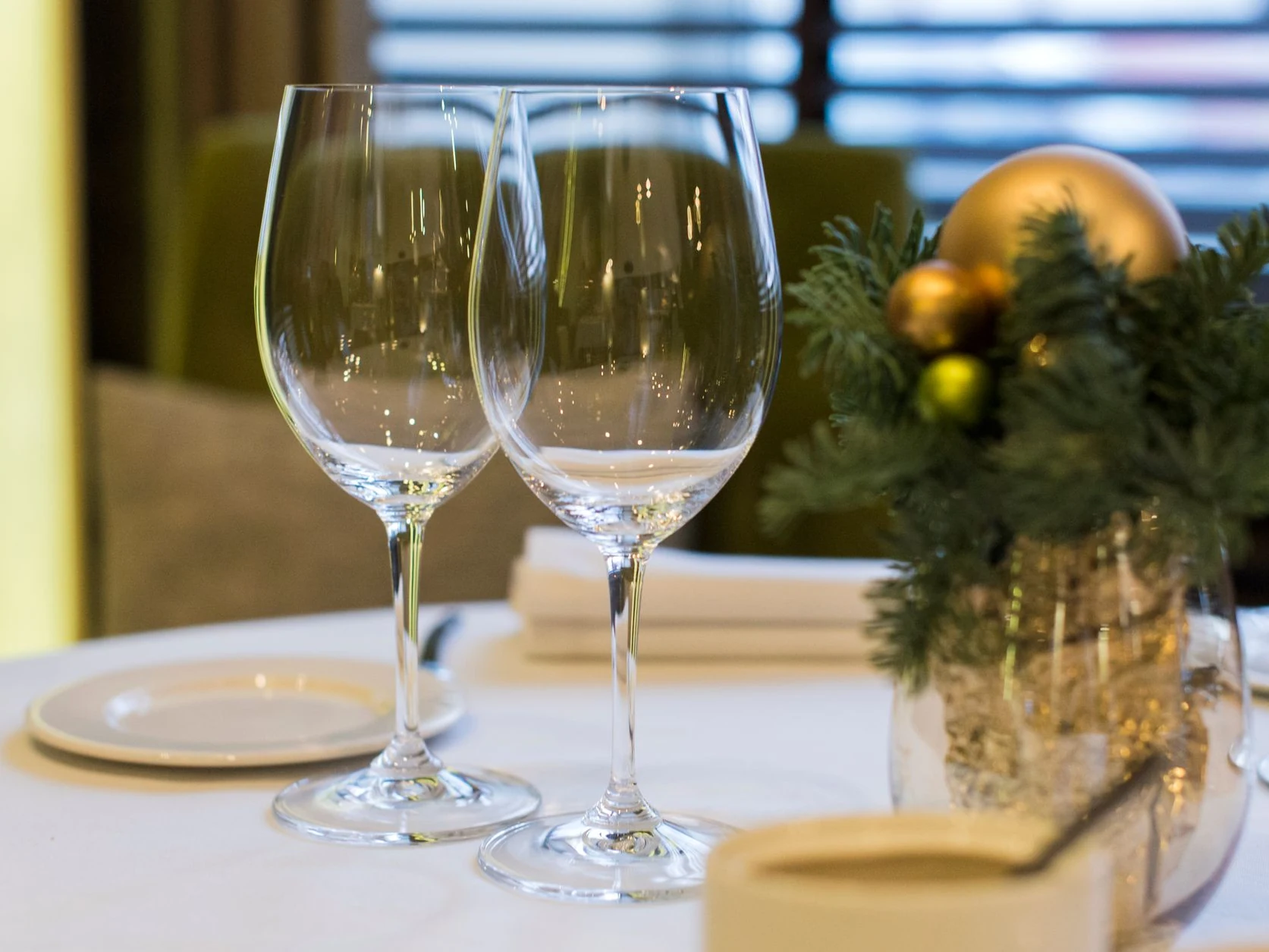 wine glasses at IL Monte Pizzéria