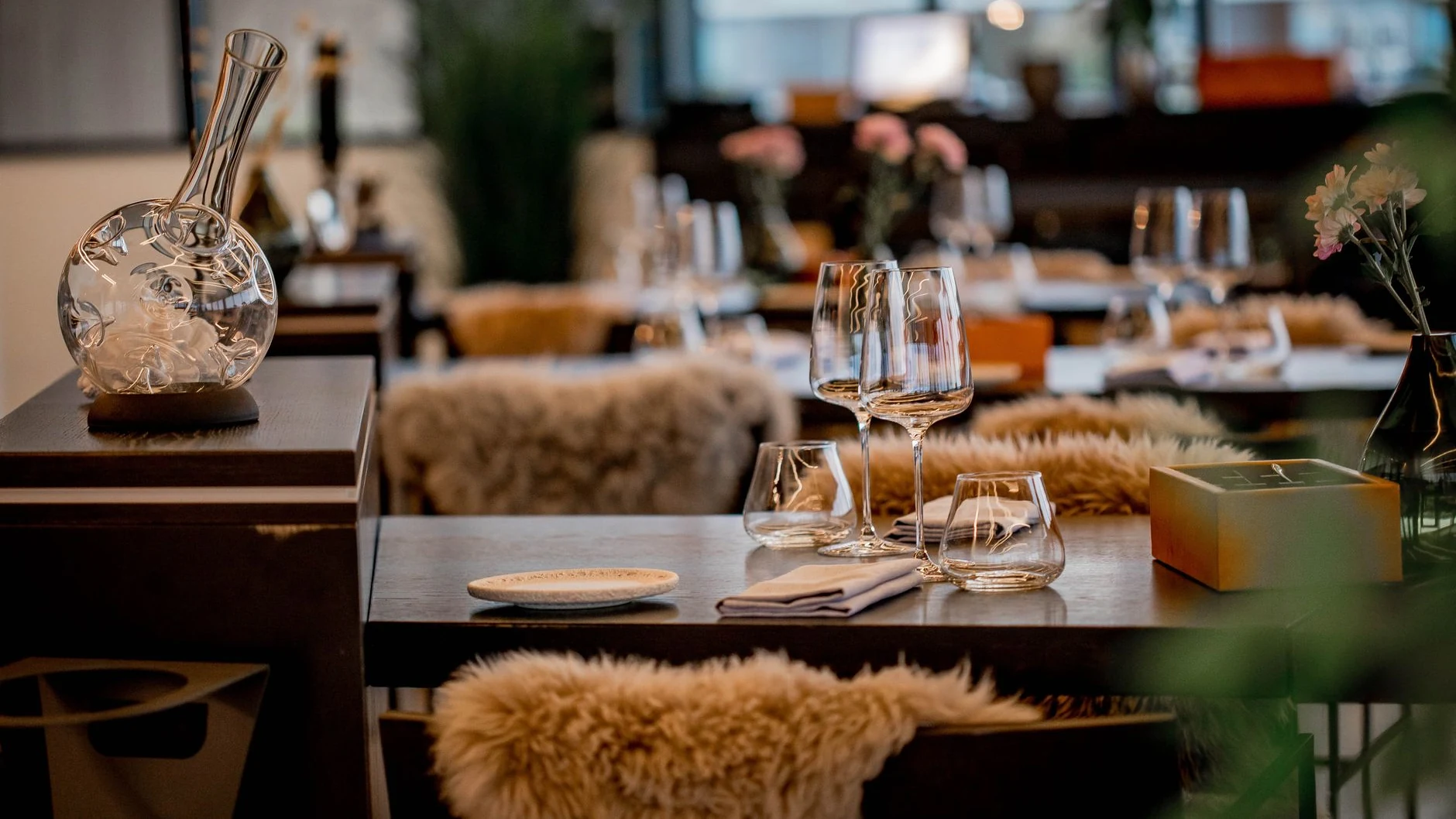 Luxe restaurant table setting at Konoba Bracera