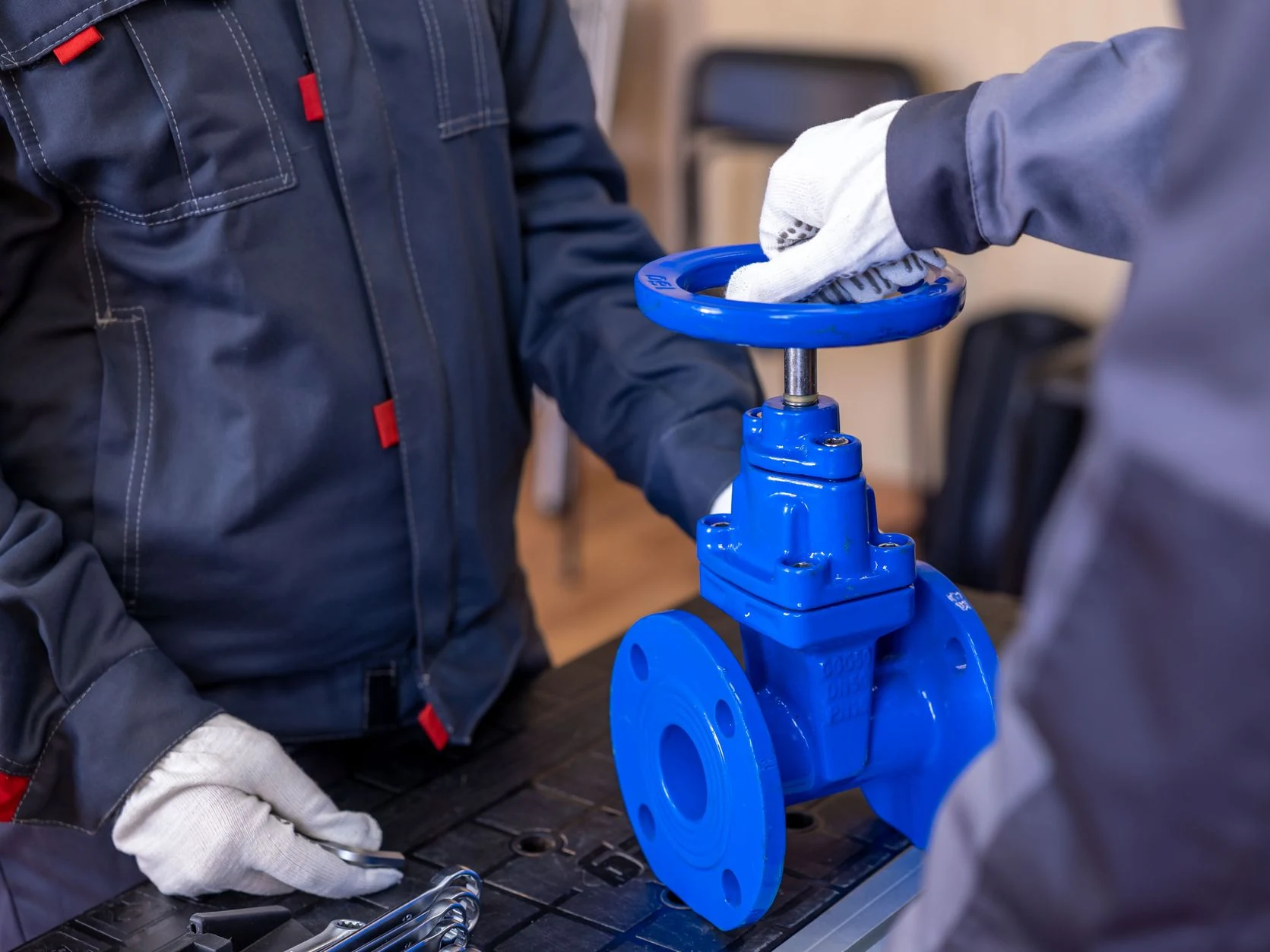 plumber working at Oakley Plumbing And Heating Solutions